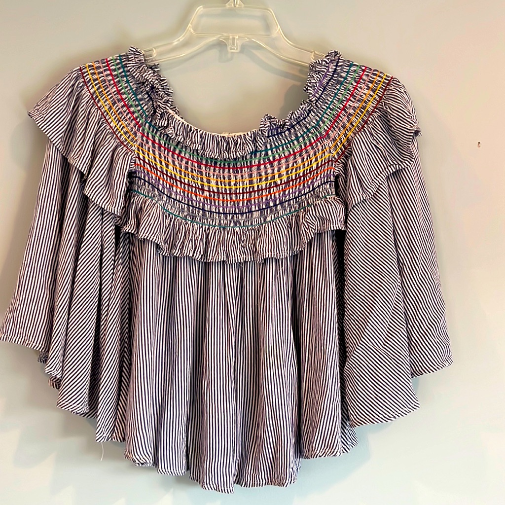 Vintage Havana Top With Stretchy Neckline. Can Be Off The Shoulder Top. Euc.